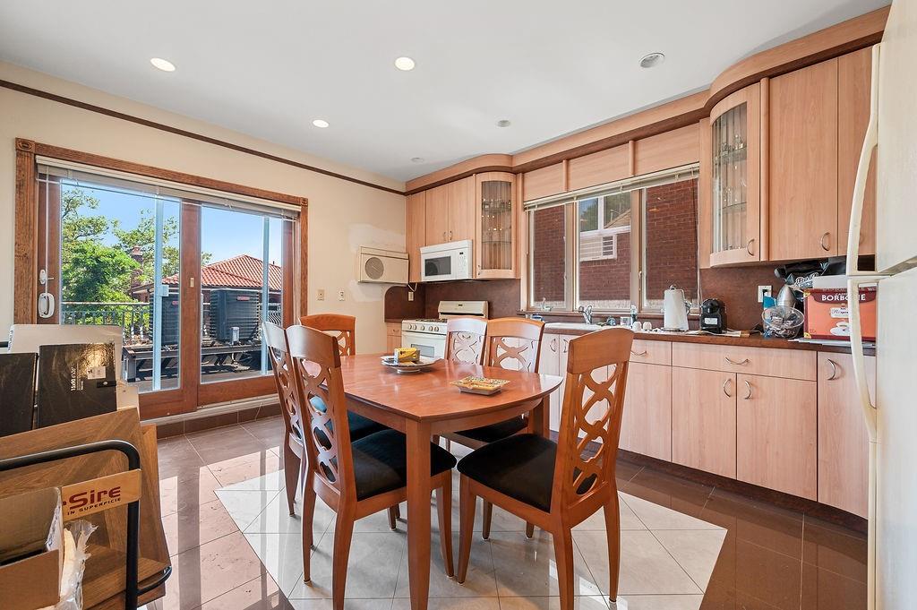 7325 14th Avenue Bensonhurst Brooklyn NY 11228