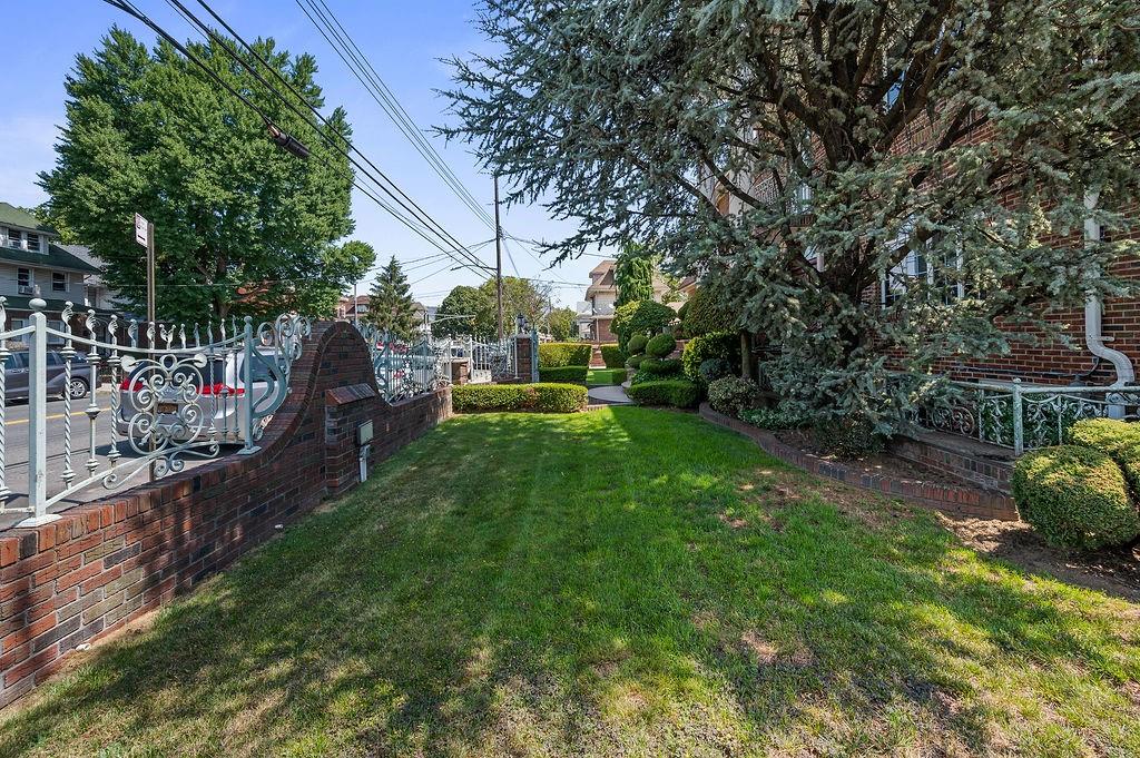 7325 14th Avenue Bensonhurst Brooklyn NY 11228