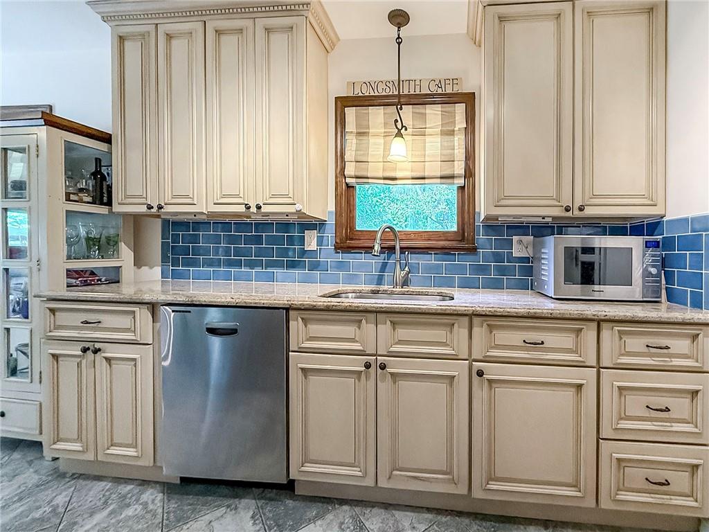 106 Carroll Place St. George Staten Island NY 10301