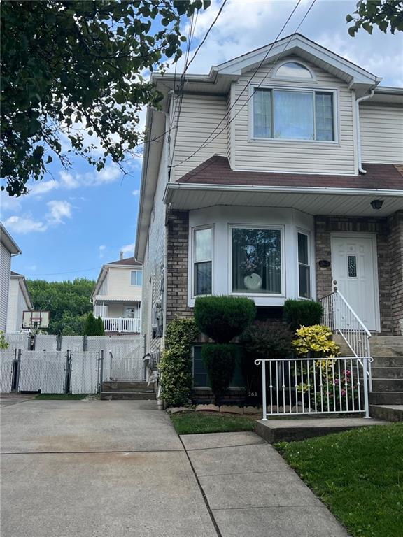 263 Seguine Avenue Prince's Bay Staten Island NY 10309