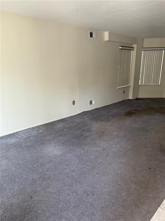 263 Seguine Avenue Prince's Bay Staten Island NY 10309