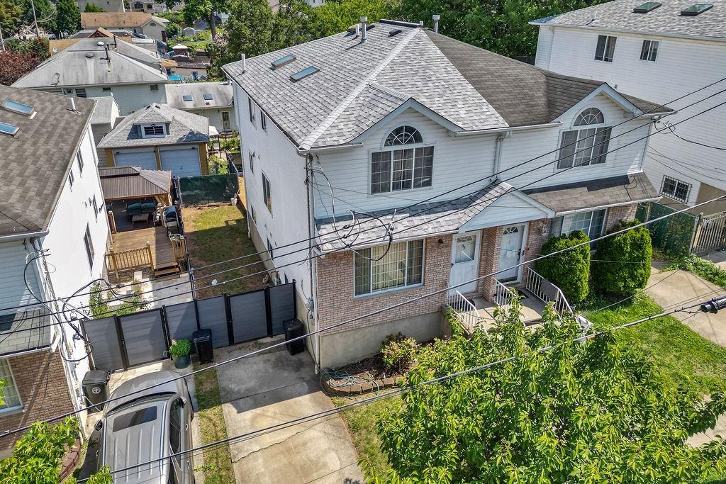 95 Reynolds Street Rosebank Staten Island NY 10305