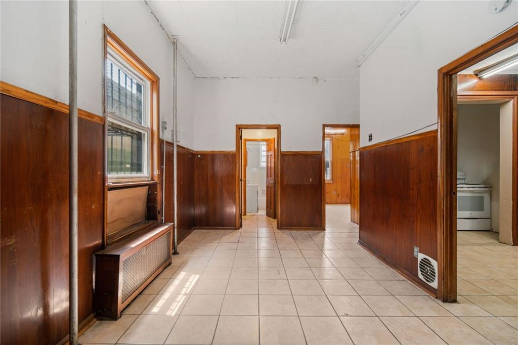 106 Pennsylvania Avenue East New York Brooklyn NY 11207