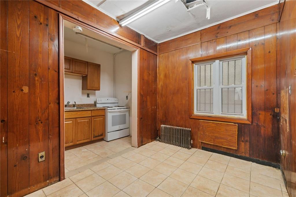106 Pennsylvania Avenue East New York Brooklyn NY 11207