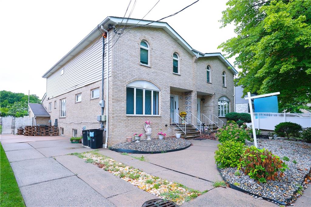 57 Speedwell Avenue Bulls Head Staten Island NY 10314