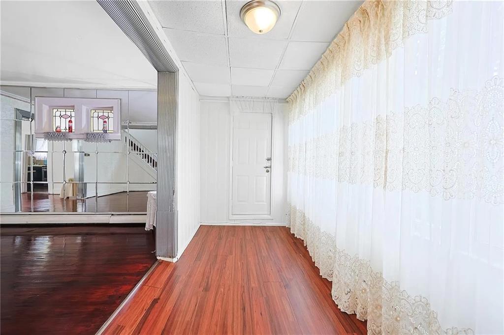 19512 McLaughlin Avenue Jamaica Estates Holliswood NY 11423