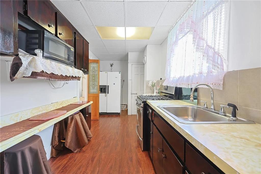 19512 McLaughlin Avenue Jamaica Estates Holliswood NY 11423