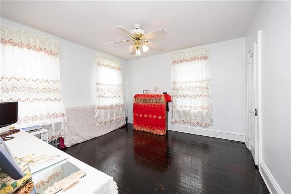 19512 McLaughlin Avenue Jamaica Estates Holliswood NY 11423