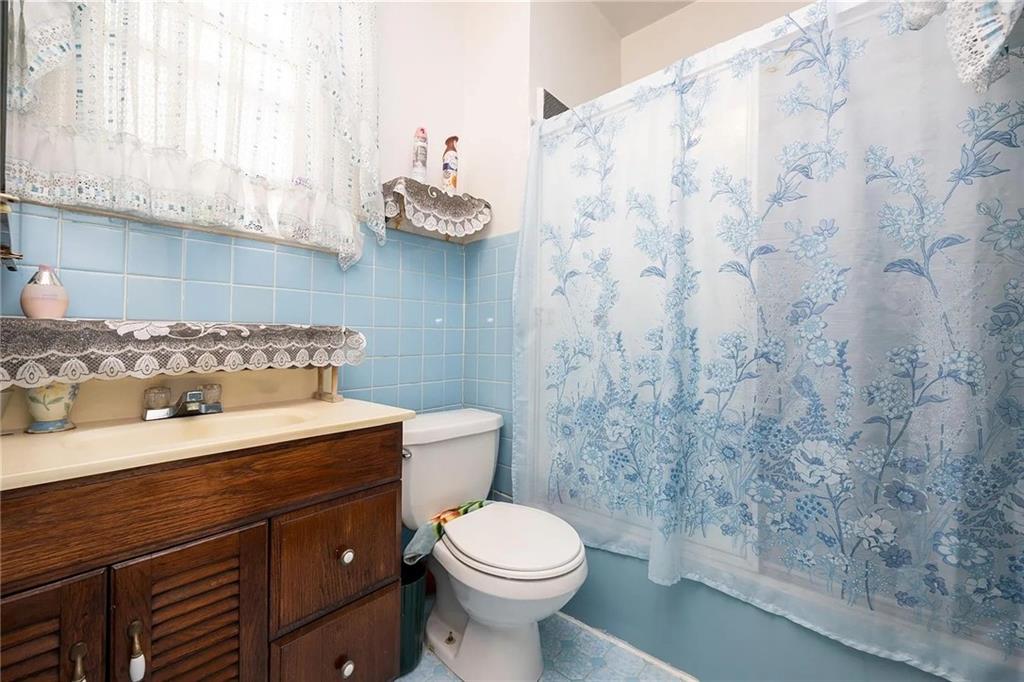 19512 McLaughlin Avenue Jamaica Estates Holliswood NY 11423