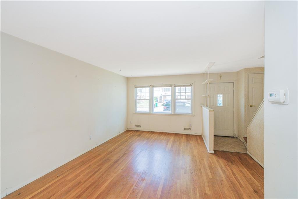 194 Tysens Lane New Dorp Staten Island NY 10306