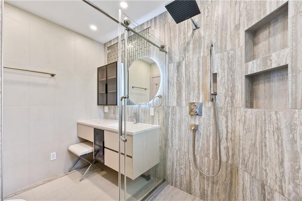 149 Pembroke Street Manhattan Beach Brooklyn NY 11235