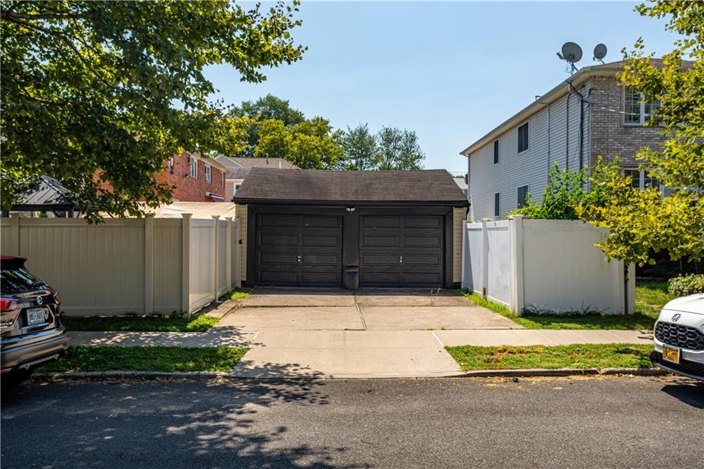 84 Stobe Avenue Dongan Hills Staten Island NY 10306