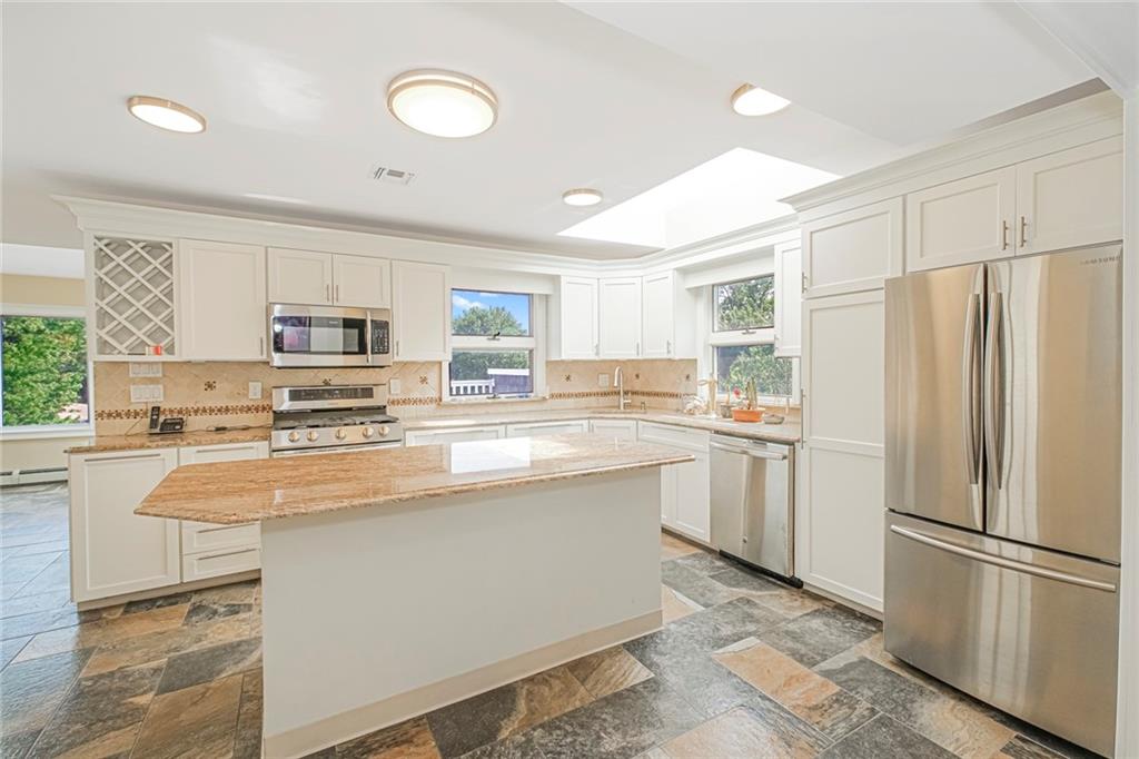 5434 Amboy Road Huguenot State Island NY 10312