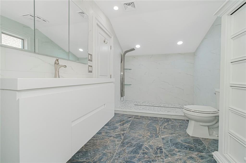 5434 Amboy Road Huguenot State Island NY 10312