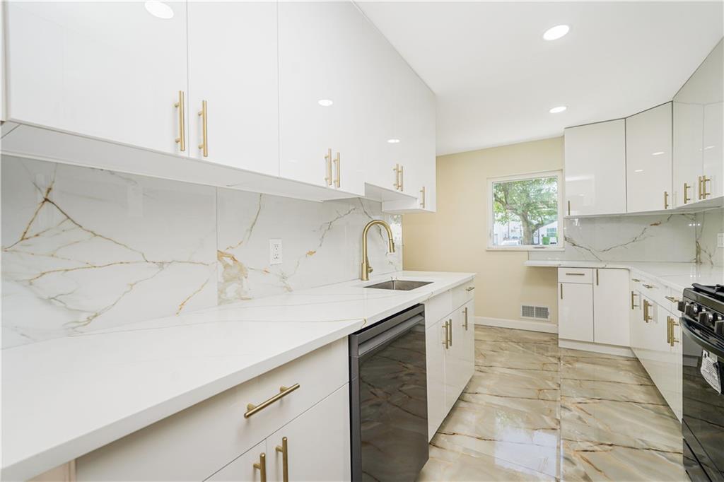 151 Regis Drive Graniteville Staten Island NY 10314