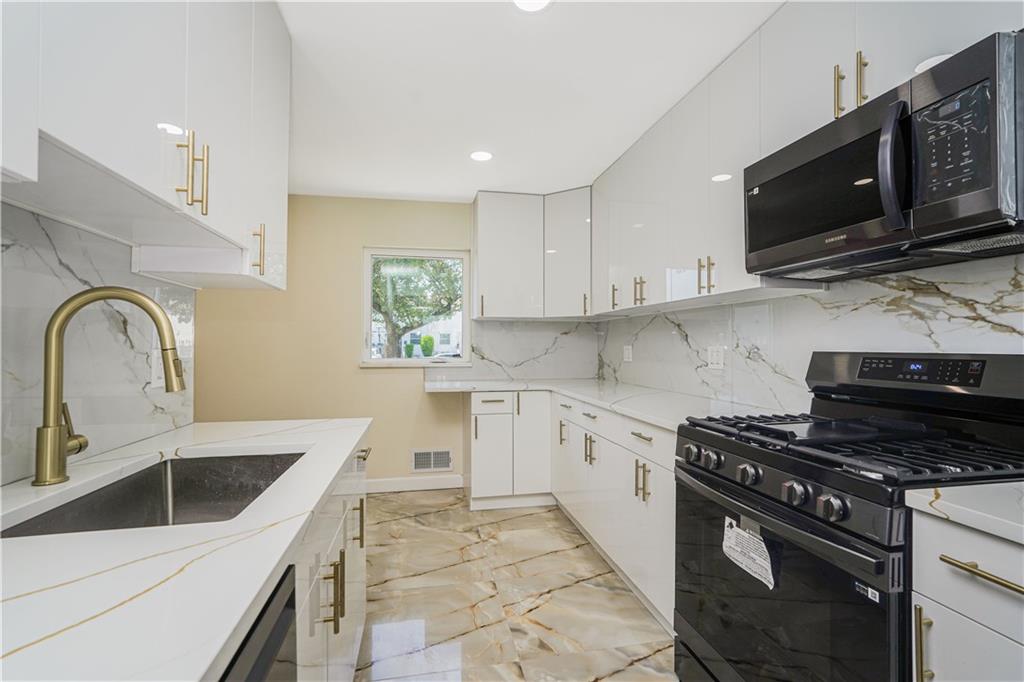 151 Regis Drive Graniteville Staten Island NY 10314