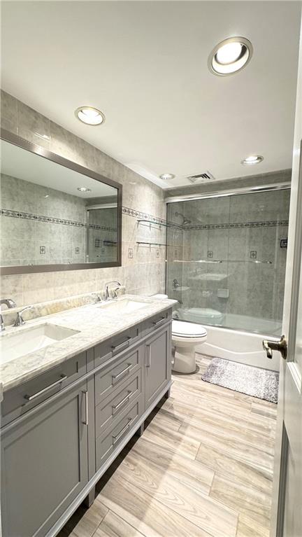 41 Wellington Court New Springville Staten Island NY 10314