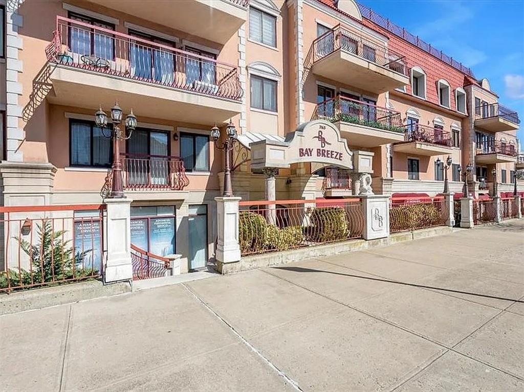 3165 Emmons Avenue Sheepshead Bay Brooklyn NY 11235