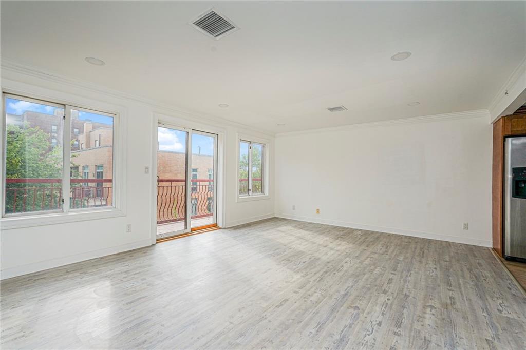3165 Emmons Avenue Sheepshead Bay Brooklyn NY 11235