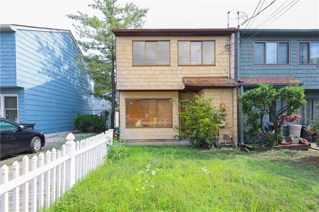 176 Arlington Place Mariner's Harbor Staten Island NY 10303