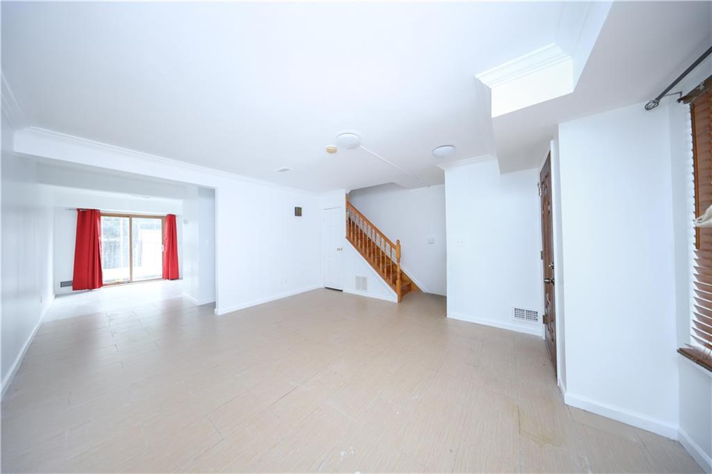 176 Arlington Place Mariner's Harbor Staten Island NY 10303