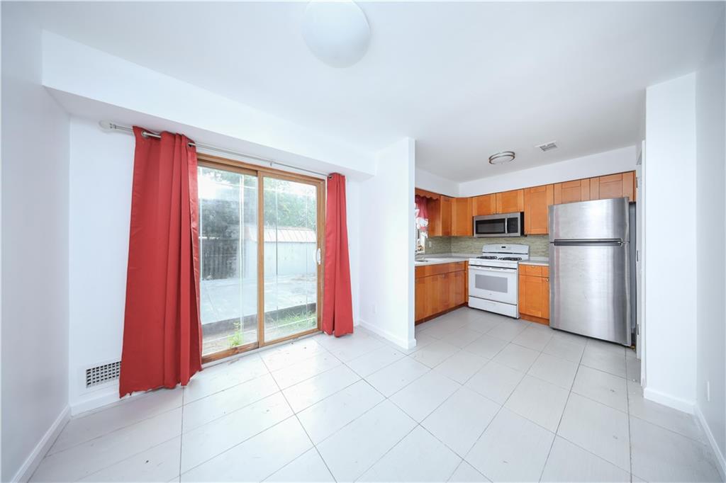 176 Arlington Place Mariner's Harbor Staten Island NY 10303
