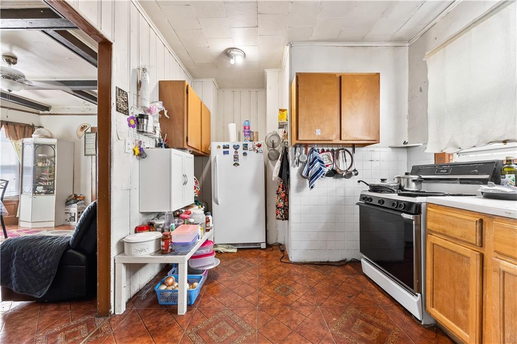 407 East 4th Street Kensington Brooklyn NY 11218