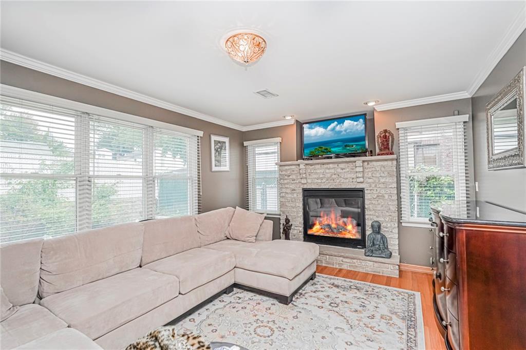 11 Whitaker Place Dongan Hills Staten Island NY 10304