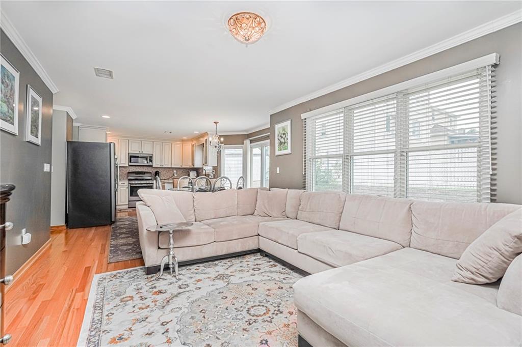 11 Whitaker Place Dongan Hills Staten Island NY 10304