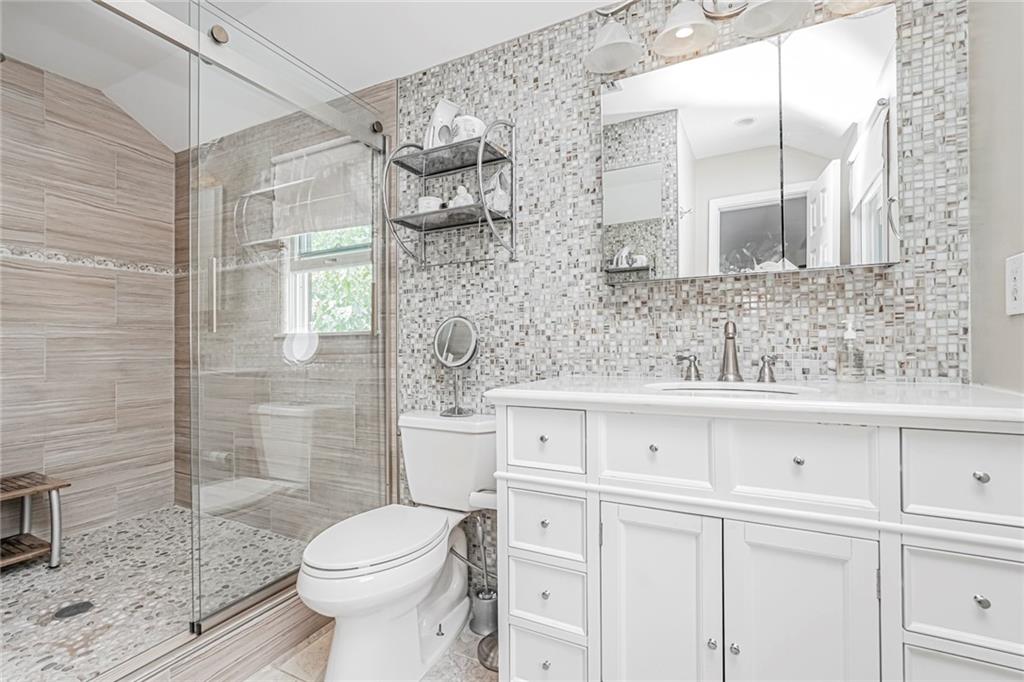 11 Whitaker Place Dongan Hills Staten Island NY 10304