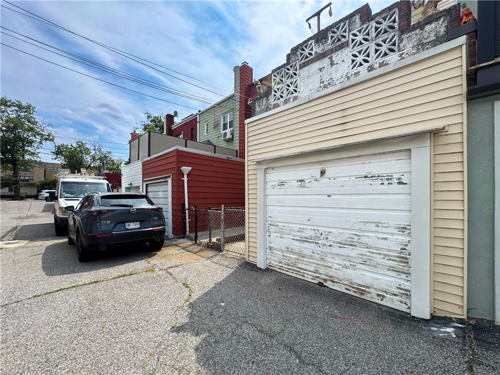 6073 71st Street Maspeth Maspeth NY 11378