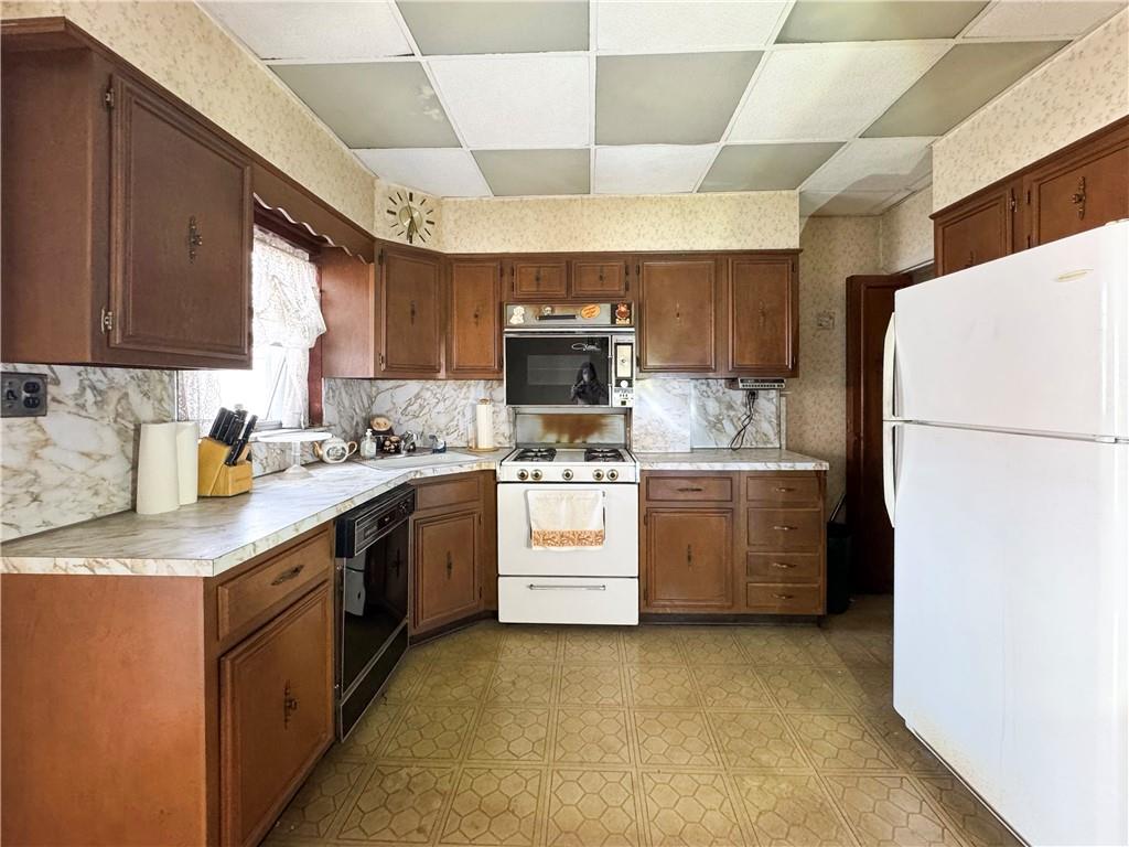 6073 71st Street Maspeth Maspeth NY 11378