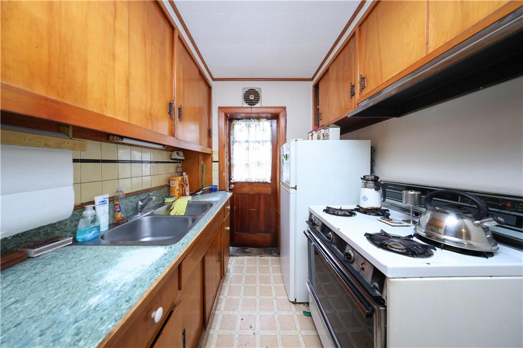 1988 East 29th Street Madison Brooklyn NY 11229