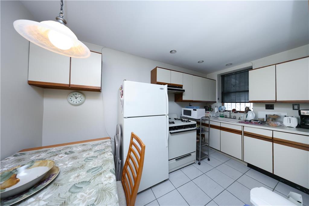 1988 East 29th Street Madison Brooklyn NY 11229