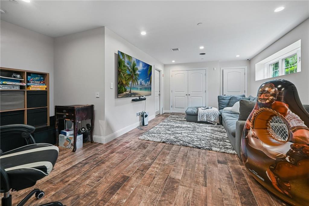 200 Cheevers Lane Tottenville Tottenville NY 10307