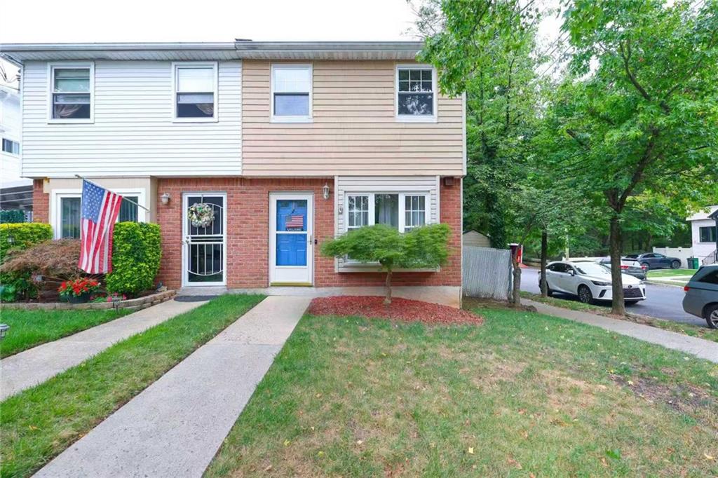 4 Country Woods Lane Great Kills Staten Island NY 10308