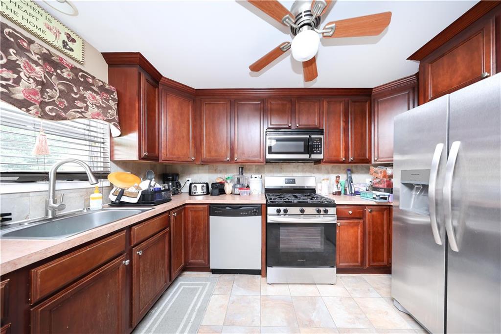 4 Country Woods Lane Great Kills Staten Island NY 10308