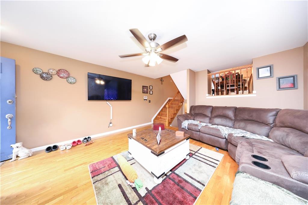 4 Country Woods Lane Great Kills Staten Island NY 10308