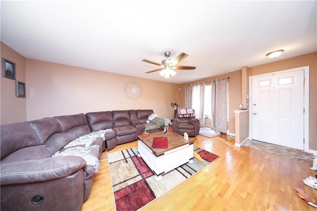 4 Country Woods Lane Great Kills Staten Island NY 10308
