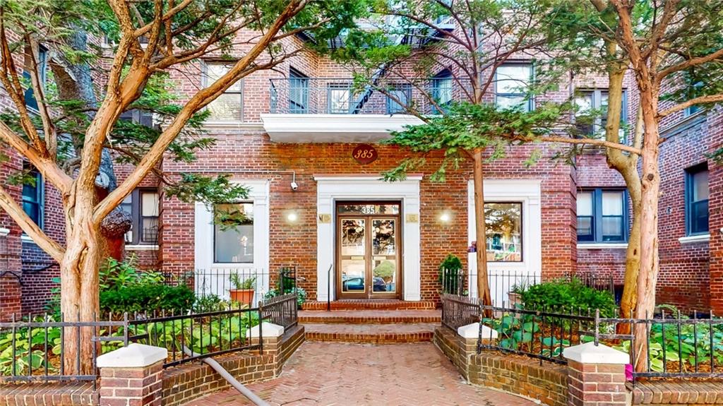 385 Argyle Road Ditmas Park Brooklyn NY 11218