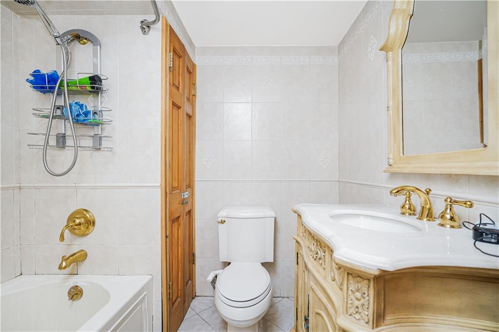 226 Olympia Boulevard South Beach Staten Island NY 10305