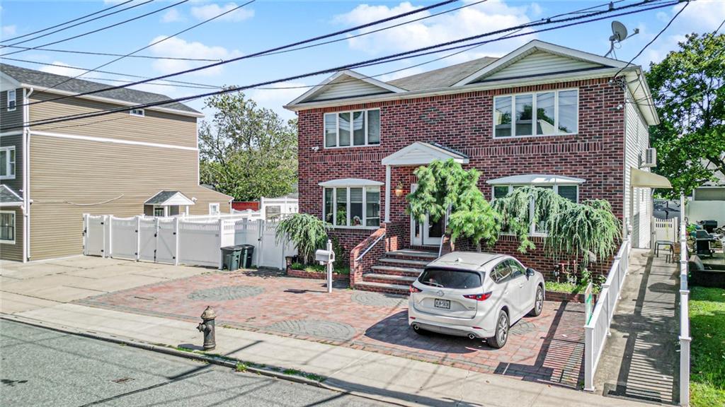 124 Virginia Avenue Rosebank Staten Island NY 10305