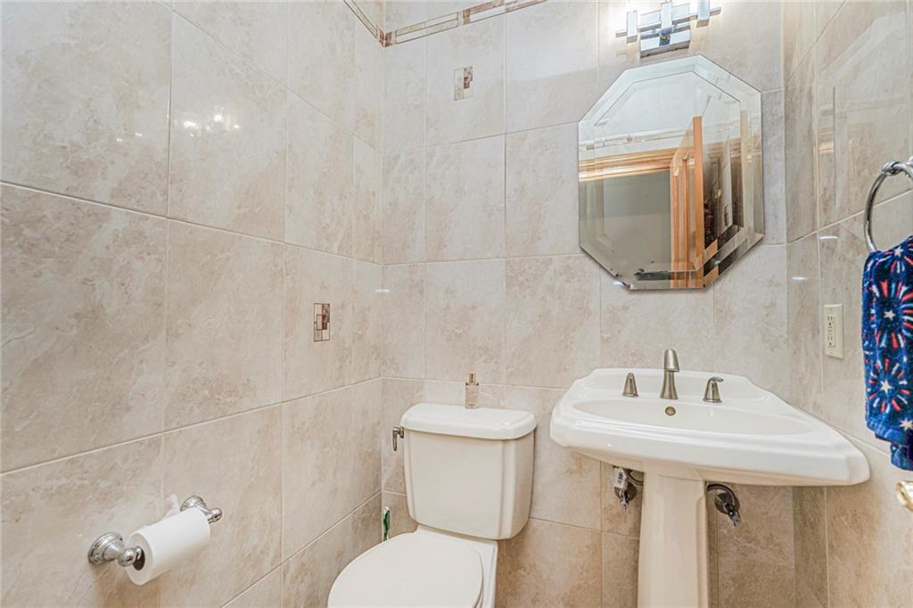 124 Virginia Avenue Rosebank Staten Island NY 10305