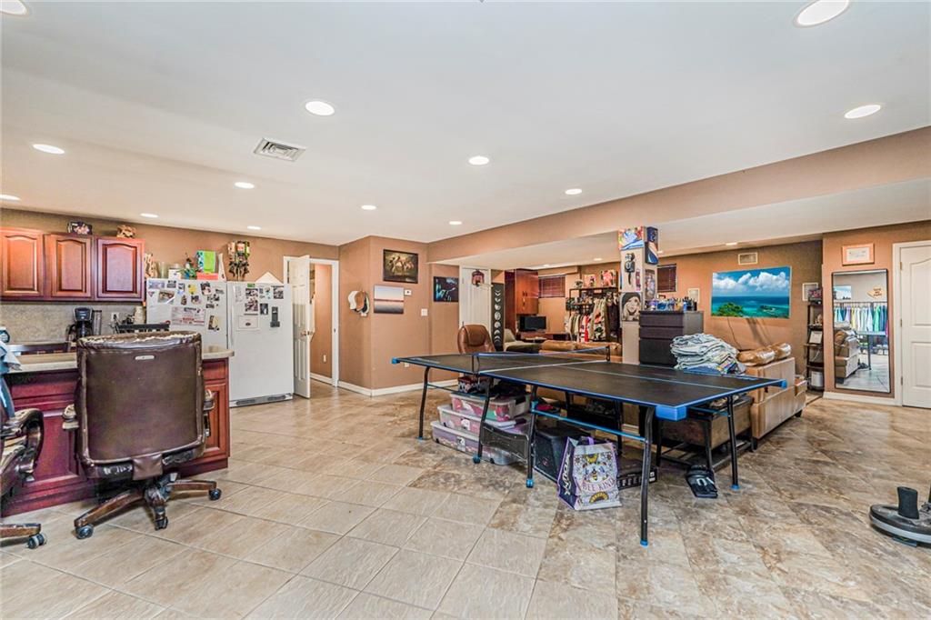 124 Virginia Avenue Rosebank Staten Island NY 10305
