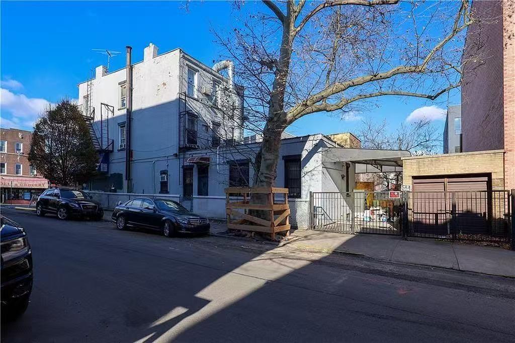 3921 7th Avenue Sunset Park Brooklyn NY 11232