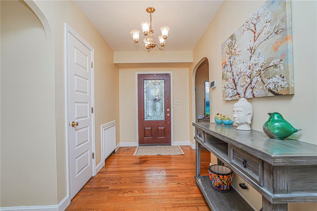 4 Brentwood Avenue Randall Manor Staten Island NY 10301