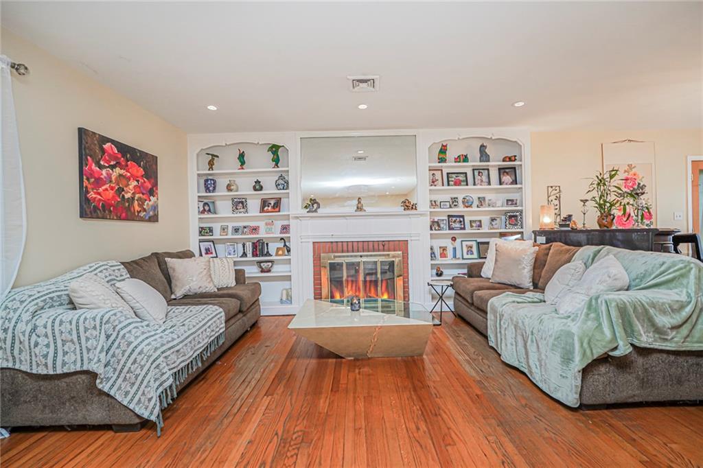 4 Brentwood Avenue Randall Manor Staten Island NY 10301