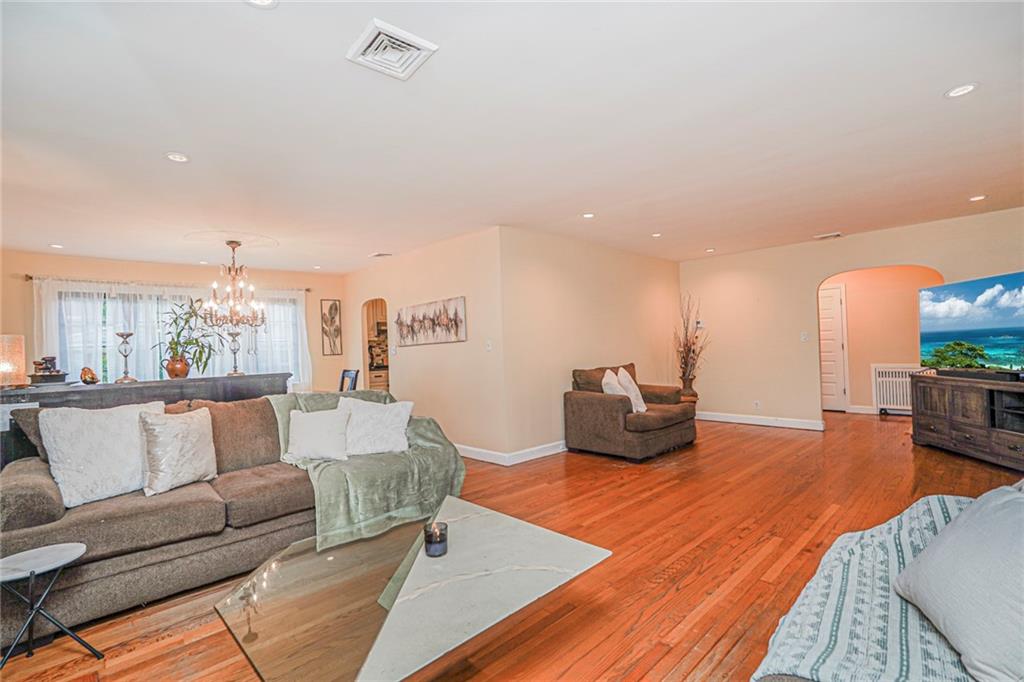 4 Brentwood Avenue Randall Manor Staten Island NY 10301