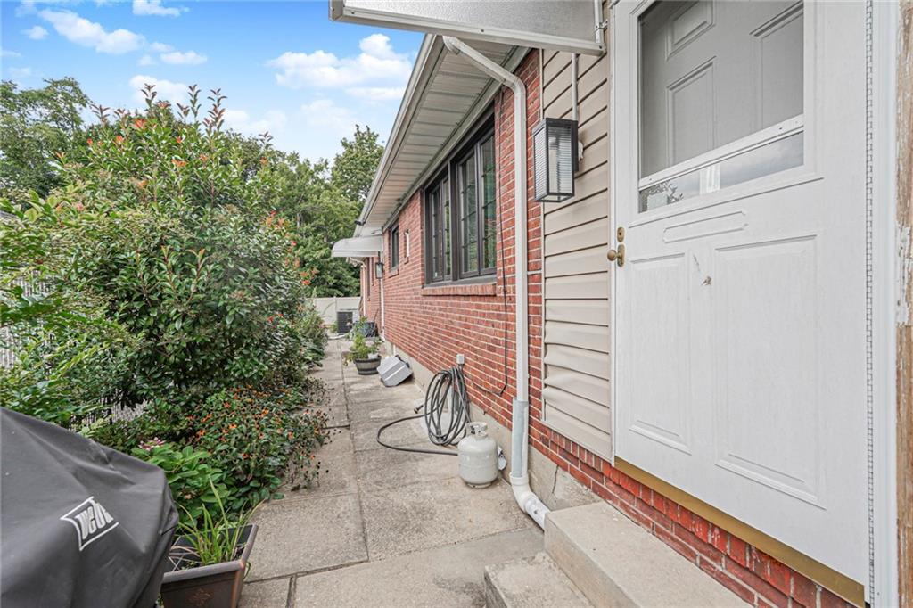 4 Brentwood Avenue Randall Manor Staten Island NY 10301