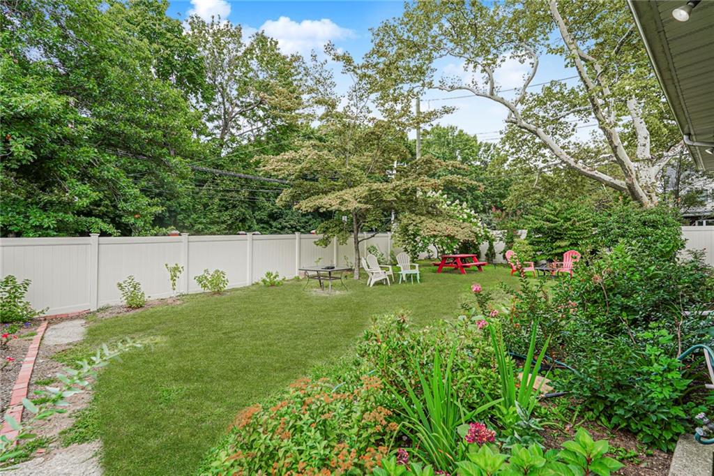 4 Brentwood Avenue Randall Manor Staten Island NY 10301